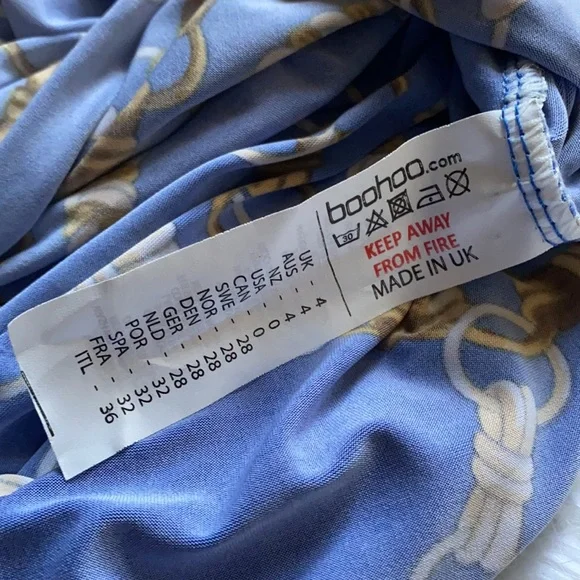 Boohoo Chain Print Bodysuit - Picture 6 of 9